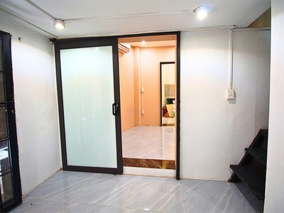 Cho thuê nhà phố khâm thiên, 25m2 x 3 tầng, 2 ngủ, 10 triệu kdon, ở gđ, nhóm ít người 1
