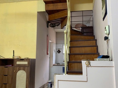Cho thuê nhà tập thể nguyên hồng, 75m2, 3 ngủ, 2 vê sinh, 9 triệu/th 1