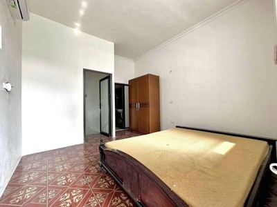 Cho thuê nhà võ thị sáu 3 tầng x 40m2, 2pn, 2 vệ sinh, 8.5 triệu kd onl, nhóm 5 ng, gia đình 2