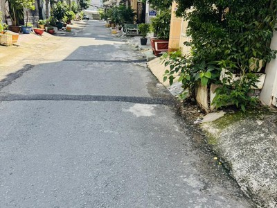 Khu vip bàu cát   xe hơi ngủ trong nhà   ngang 4.5m   78m . chỉ 12.x tỷ 1