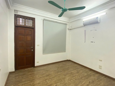 Cho thuê nhà phân lô kđt định công,hoàng mai,ôtô dừng đỗ, vp .giá 16tr 4