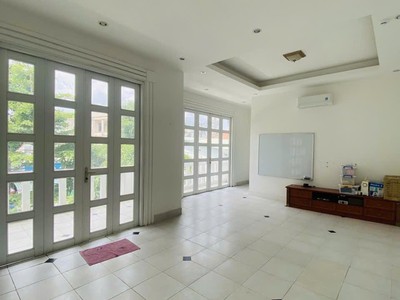 Bán nhà đất mặt tiền nam cao    tân phú tp. thủ đức  1.700m    nhà 4 tầng   có khai thác yến   chỉ 1