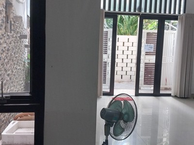 Nhà sát mt lê lai, 94m2, 4 tầng kiên cố, 5pn, sạch đẹp 6.x tỷ 0