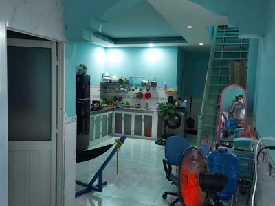 Bán nhà dĩ an 200m2,đường nhựa 3 ô tô,sổ hồng riêng,giá cực rẻ 1