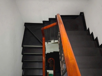 Bán nhà 4 lầu đẹp   đường 8m thạnh xuân 48, q.12  vị trí đẹp giáp gò vấp 4