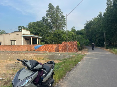 Đất đẹp an viễn sổ riêng, đường nhựa, gần kcn giang điền chỉ 1,1 tỷ 0