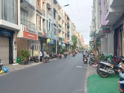 Mặt tiền   phú nhuận - p2 vip pro nhanh tay 5tầng 6pn- kiên cố- thoáng mát- 50m2. 0