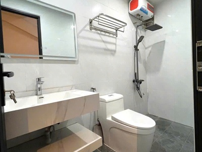 Bán nhà 6 tầng thang máy   ngõ 604 ngọc thụy   long biên 2