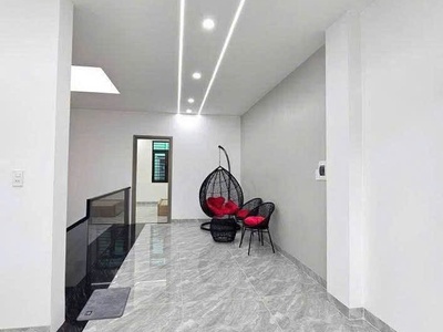 Nhà 3 tầng kèm nội thất 200 TRIỆU gần chợ Tân Hiệp 7