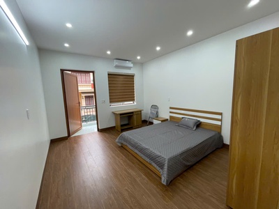 Cho thuê nhà Văn Cao xây mới 8 p.ngủ khép kín  90m2 . 5