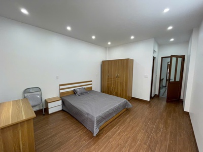 Cho thuê nhà Văn Cao xây mới 8 p.ngủ khép kín  90m2 . 7