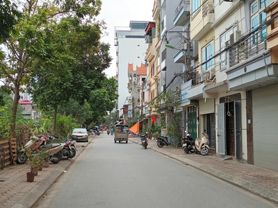 Chính chủ bán nhà 3 tầng   hai mặt đường ô tô tránh   pháp lý rõ ràng   giá tốt nhất khu vực 1