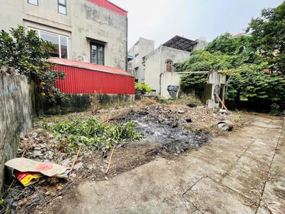 Cần bán  100m đất, mt 6m nguyễn văn cừ,long biên giá 9ty ,oto kd 1