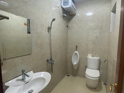 Cho thuê sàn tầng 1 75m2 giá 7.5tr tại KĐT Waterfront 1