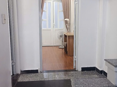 Bán nhà 46mx 5 đường Đà Nẵng. Ôtô đỗ cửa 0