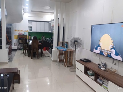 Bán nhà 46mx 5 đường Đà Nẵng. Ôtô đỗ cửa 1