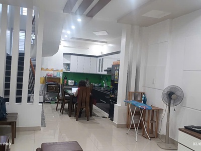 Bán nhà 46mx 5 đường Đà Nẵng. Ôtô đỗ cửa 2