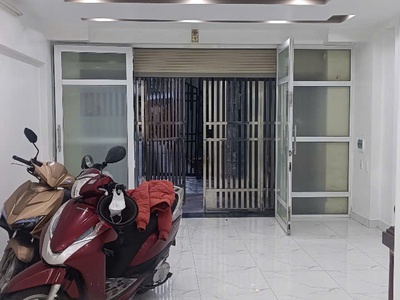 Bán nhà 46mx 5 đường Đà Nẵng. Ôtô đỗ cửa 3