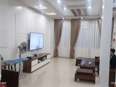 Bán nhà 46mx 5 đường Đà Nẵng. Ôtô đỗ cửa 9