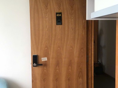 Cửa gỗ MDF 2
