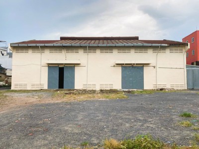 Cho thuê kho bãi diện tích lên đến 2600m2 trung tâm hóc môn 1