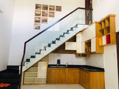 Bán nhà 1 trệt 1 lầu, hẻm xe hơi quay đầu, gần đại học Sư phạm Kỹ thuật TP.HCM 1