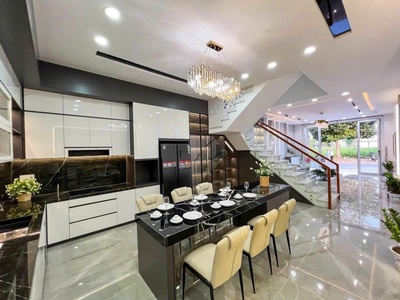 Cần Bán Nhanh Nhà 1 Trệt 2 Lầu Thủ Dầu Một   Gần Trung Tâm, Giá Rẻ 4