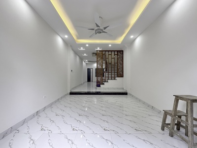 Bán gấp nhà vân côn, hoài đức, ô tô đỗ cửa, 4 tầng 0