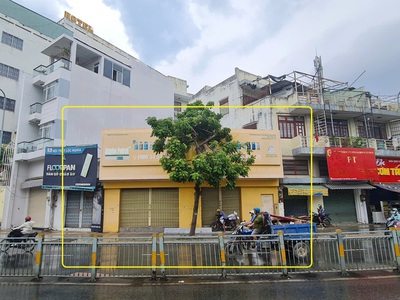 Cho thuê nhà mặt tiền lũy bán bích- ngang 12m - 18triệu- gần ngã tư 3