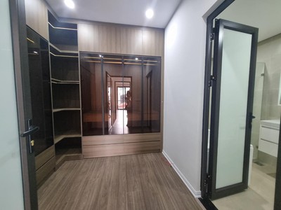 Vương thừa vũ 45m 6 tầng thang máy, đẳng cấp ô tô vào nhà, nội thất xin 3
