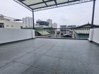 Vương thừa vũ 45m 6 tầng thang máy, đẳng cấp ô tô vào nhà, nội thất xin 1