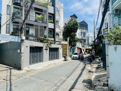Mặt tiền đặng minh trứ   lô góc 2 mặt thoáng   vỉa hè rộng   70m . giá tốt cho đầu tư 2