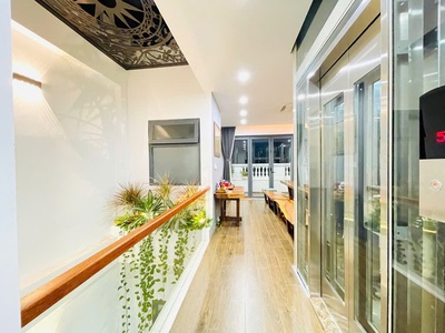 Bán nhà tây hồ, ô tô vào nhà, 6 tầng thang máy, 90m chỉ 23 tỷ 2