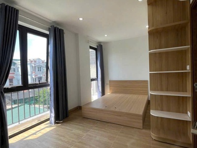 Bán gấp nhà đẹp 5 tầng phúc lợi, oto đỗ cổng, nội thất hiện đại 5 tỷ 3