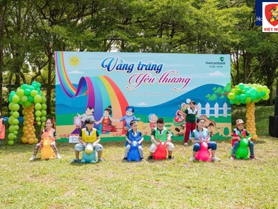 Cho thuê thú nhún chơi team building  chơi các trò chơi vận động 2