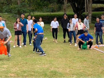 Cho thuê thú nhún chơi team building  chơi các trò chơi vận động 4