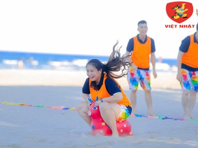 Cho thuê thú nhún chơi team building  chơi các trò chơi vận động 1