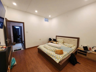 Bán nhà 3 tầng 72m  gò xoài, 6pn, 4vs, hẻm 8m thông, giá 6.6 tỷ   shr 4