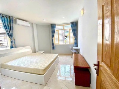 Mặt tiền, ngang 7m hiếm, vị trí kd đỉnh, giá chào 10.5 tỷ còn tl, bình giã 0