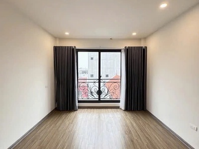 Nhà mới ở luôn full nội thất phố thượng thanh 30m2,x  6 tầng,mặt tiền  3.4m, 6.15 tỷ long biên. 2