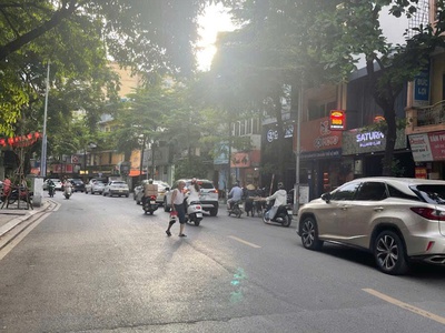 Mặt phố khâm thiên,vỉa hè 6m,kinh doanh cực đỉnh,vị trí vàng lõi đống đa,cách ngã 6 ô chợ dừa 200m 1