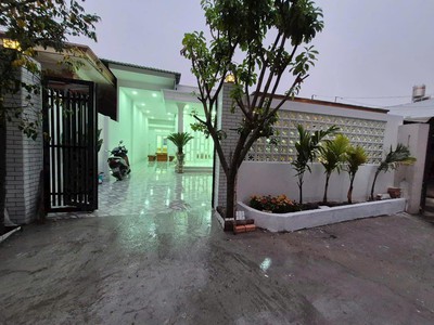 Bán nhà vườn nghĩ dưỡng 220m2 đường xe tải phạm thị giây hóc môn 2