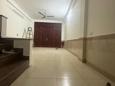 Bán nhà 4t   60m    mt 6m   giá chỉ 6,9 tỷ   ô tô đỗ cửa thạch cầu- long biên 2