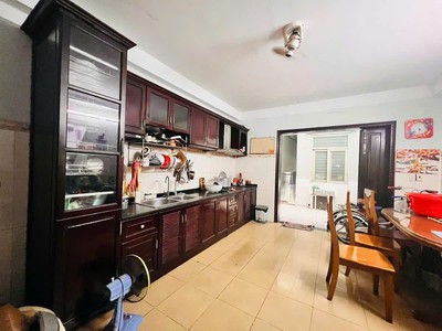 Hxt ô tô ngủ trong nhà , 4 tầng kiên cố ở ngay, chủ 1 đời, nguyễn quang bích 2