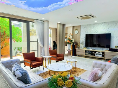 Chủ kẹt vốn, bán gấp toà nhà văn phòng 7 tầng x 210m2, thang máy, lk cộng hoà, kd đỉnh 3