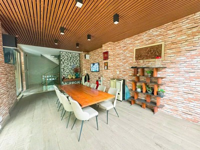 Bán toà nhà vp hoàng hoa thám, dòng tiền năm hơn 1 tỷ, 110m , 42 tỷ, 5 tầng 0