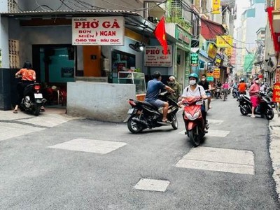 Bán đất mặt hồ Bùi Xương Trạch 62m , MT4.1m   Giá 19.6 tỷ có TL. LH Khánh 0