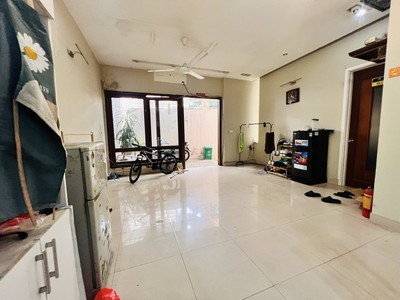 Đầu Tư Nhà Dòng Tiền 97m , Tại Ngõ Võng Thị, Bưởi, Tây Hồ, Đang Cho Thuê 30 Triệu/Tháng, 29.8 Tỷ 7