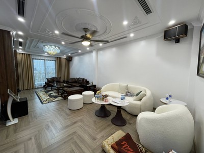 Mặt phố Ngô Gia Tự-nhà đẹp dân xây-92M 30TỶ-thang máy-full nội thất-kinh doanh siêu đỉnh 1