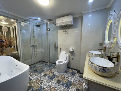 Mặt phố Ngô Gia Tự-nhà đẹp dân xây-92M 30TỶ-thang máy-full nội thất-kinh doanh siêu đỉnh 4